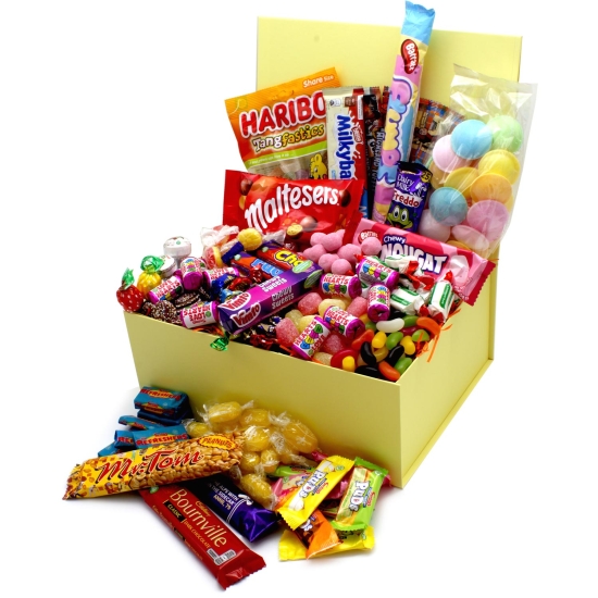 Family Favourites Jumbo Gift Box - Old Fashioned Favourite Sweets &  chocolate in a luxury gift box